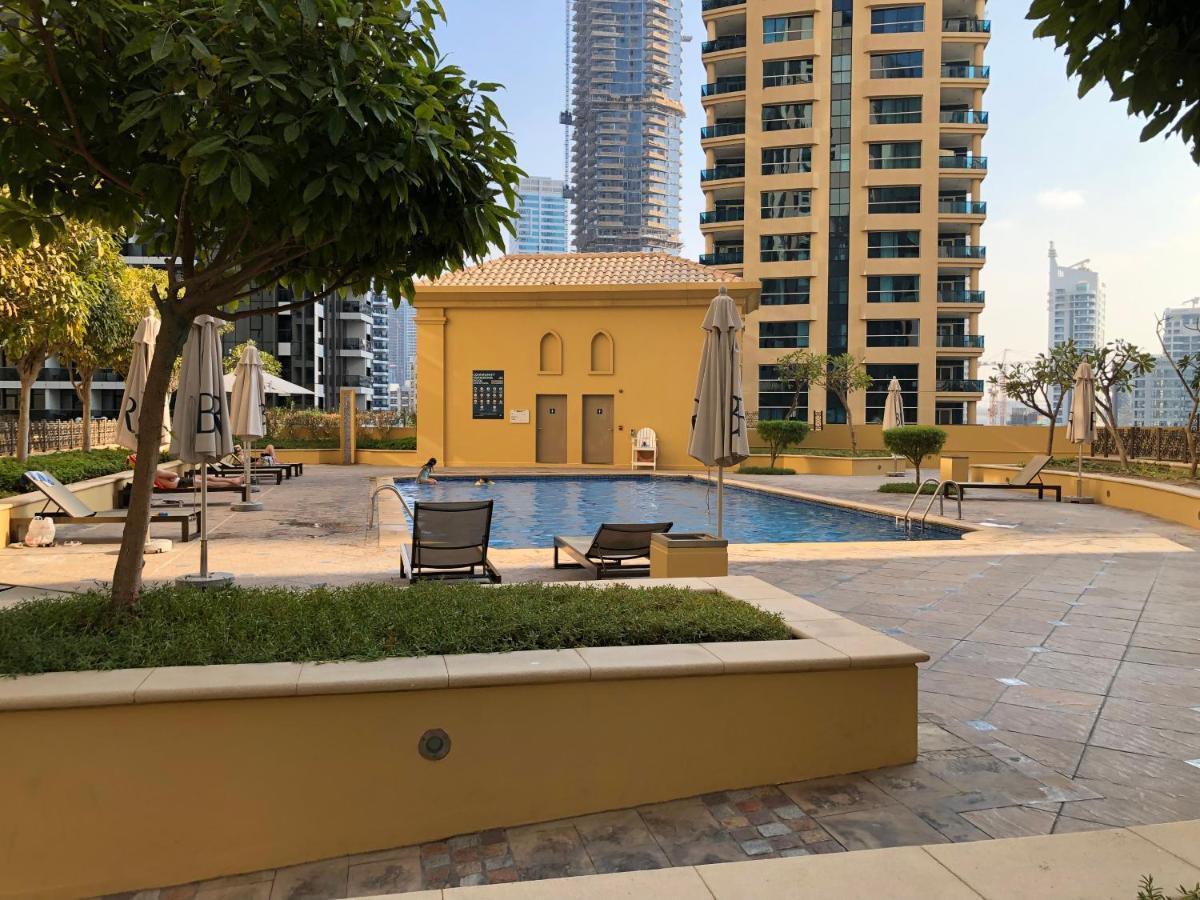 Spacious 5 Beds 3 Min From The Jbr Beach Dubai Exterior foto